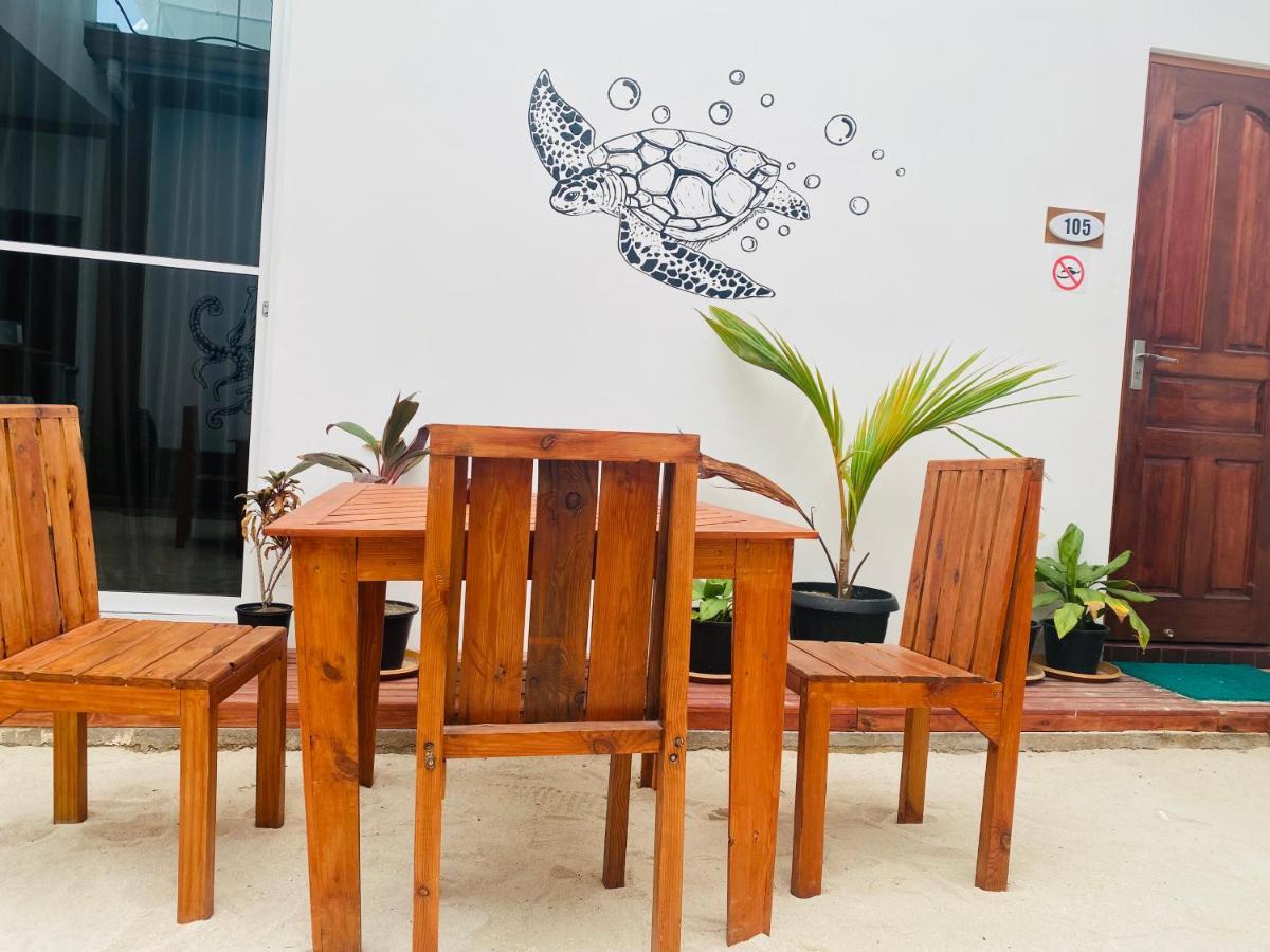 Pelican Beach Maafushi Exterior foto