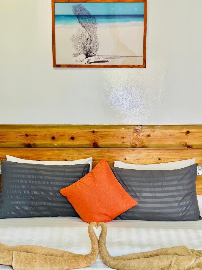 Pelican Beach Maafushi Exterior foto